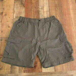 REI mens size 28 cargo trail shorts in gray with elastic waistband